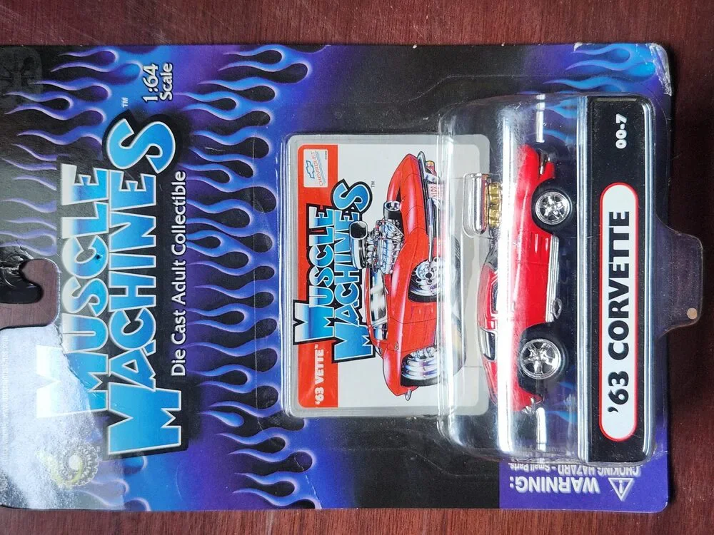 Muscle Machines 63 Corvette Red 1:64 Diecast Classic Car Collectible